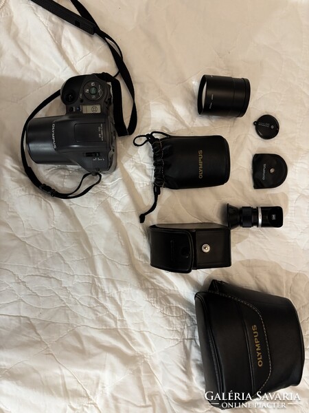 Olympus IS-100 filmes fényképezőgép + tartozékok – jó állapotban, működőképes.
