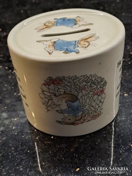 Wedgwood angol porcelán gyermek persely Peter Rabbit Nyúl Péter dekorral