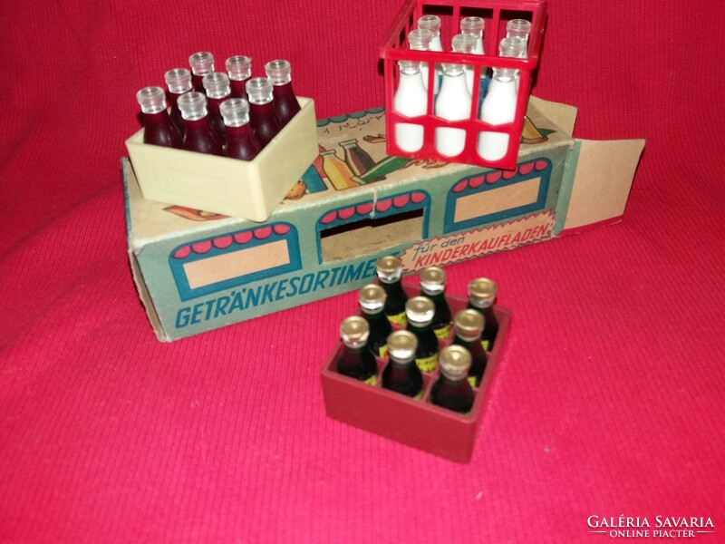 1950. cc régi játék fém .és fa autórakomány / boltos játék szett - "üvegek " rekeszek, dobozával