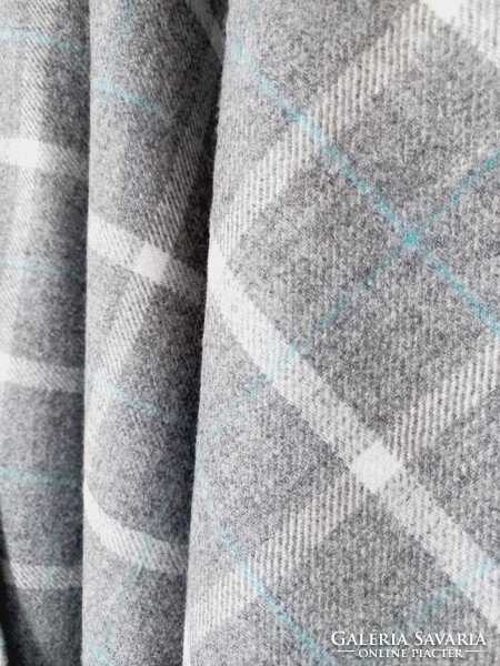 Yorkshire Blankets - 100 % gyapjú tv néző  takaró vagy poncsó
