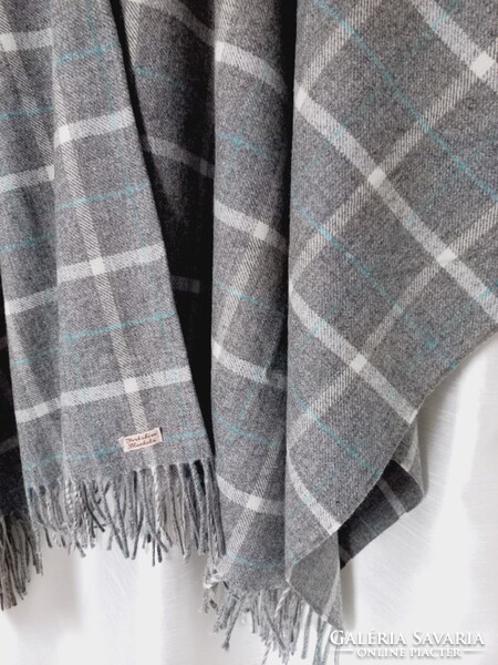 Yorkshire Blankets - 100 % gyapjú tv néző  takaró vagy poncsó