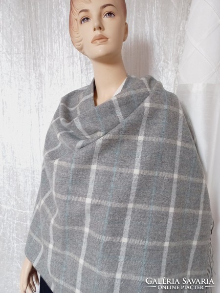 Yorkshire Blankets - 100 % gyapjú tv néző  takaró vagy poncsó