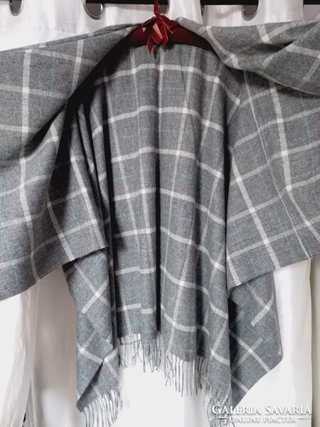 Yorkshire Blankets - 100 % gyapjú tv néző  takaró vagy poncsó