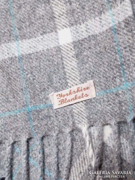 Yorkshire Blankets - 100 % gyapjú tv néző  takaró vagy poncsó