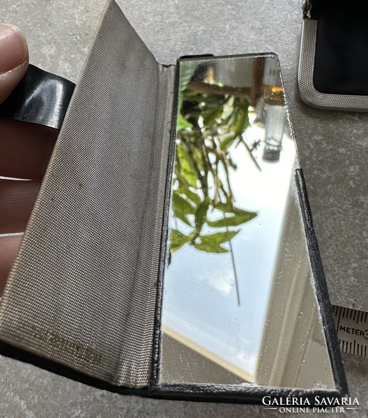 Gobelinnel díszített női csecse-becsék