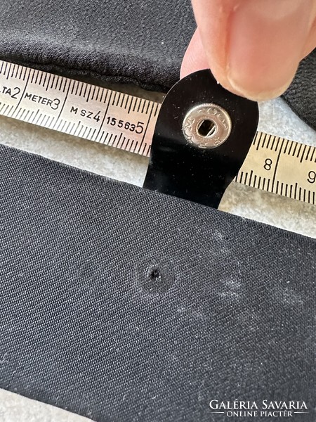 Gobelinnel díszített női csecse-becsék