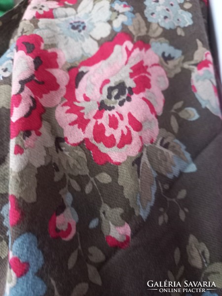 Cath Kidston rózsás sál