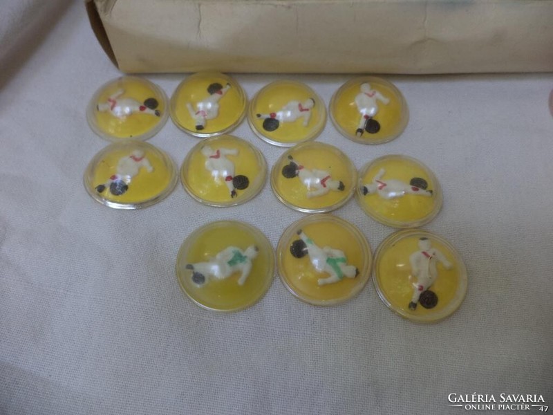 Retro gombfoci játék, dobozban (2873)