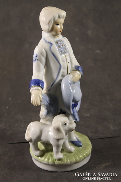 Porcelán kutyás barokk férfi 721