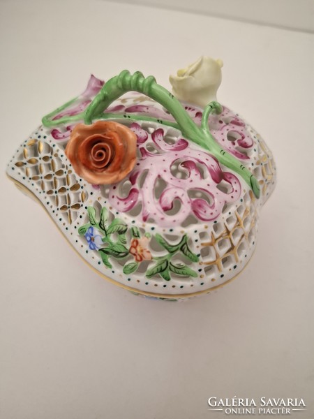Hibátlan! Gyönyörű legdúsabb festésű Herendi porcelán áttört szív alakú rózsás bonbonier