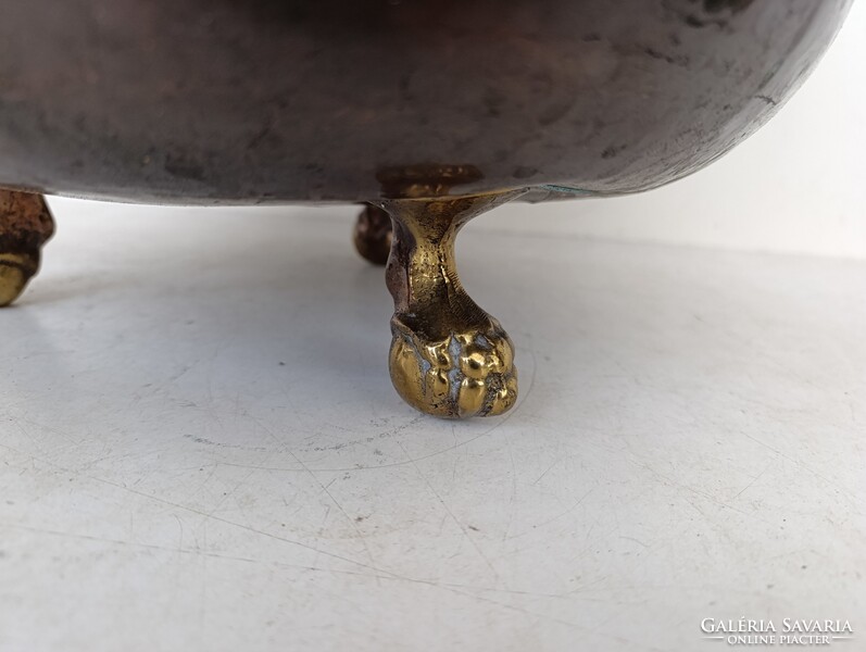 Vörösréz kaspó patinás masszív antik háromlábú konyhai edény bronz szirén füllel 902 1359