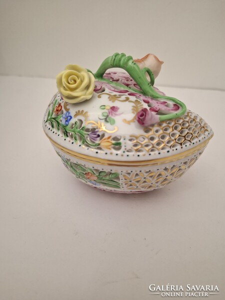Hibátlan! Gyönyörű legdúsabb festésű Herendi porcelán áttört szív alakú rózsás bonbonier