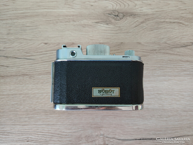 Robot Junior filmes fényképezőgép Schneider-Kreuznach Xenon f1.9 40mm objektívvel