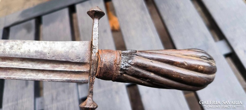 Vadász vagy rövid kard 17-18 szd, 17. szd-i szablya pengével