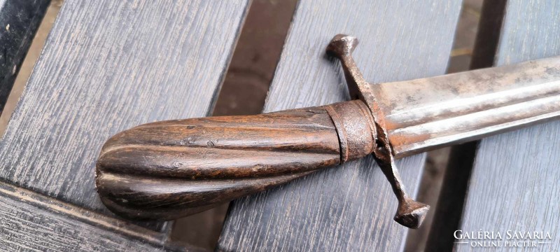 Vadász vagy rövid kard 17-18 szd, 17. szd-i szablya pengével