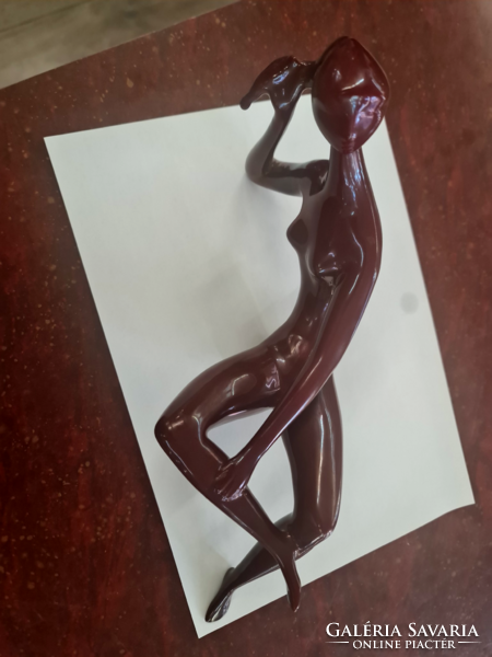 Zsolnay Török J. Eozin figura ökör ver mázas