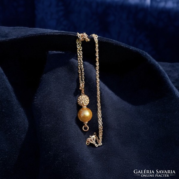 Fehér majorica gyöngyökből készült rozéarany - rózsaarany színű medál vagy charm + 44 cm rozé lánc