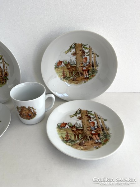Vintage, retro Kahla mesemintás (Piroska és a Farkas), mesejelenetes, gyerek porcelán mély tányér