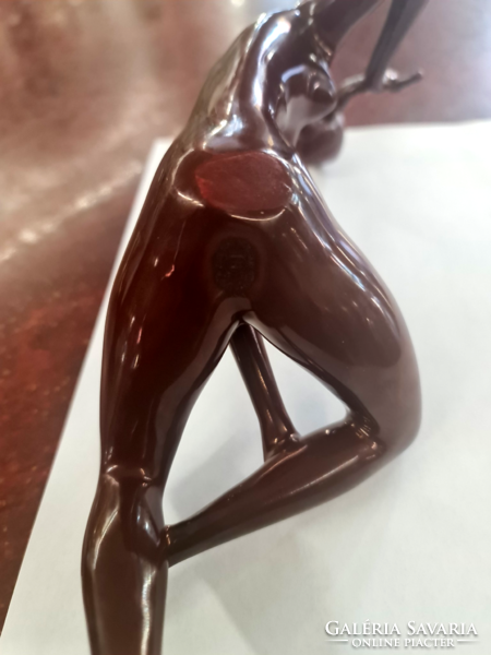 Zsolnay Török J. Eozin figura ökör ver mázas