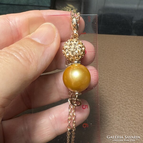 Fehér majorica gyöngyökből készült rozéarany - rózsaarany színű medál vagy charm + 44 cm rozé lánc