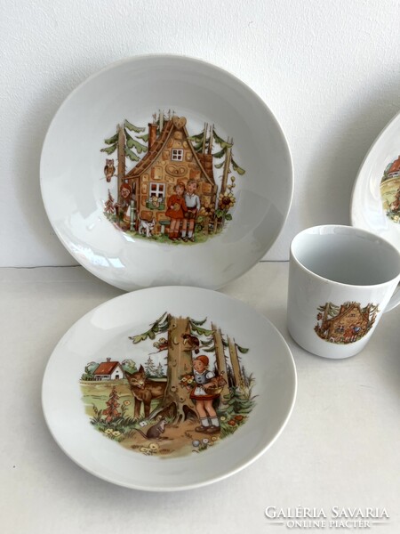 Vintage, retro Kahla mesemintás (Piroska és a Farkas), mesejelenetes, gyerek porcelán mély tányér