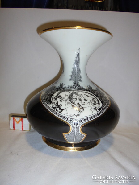 Hollóházi Jurcsák /Szász Endre/ öblös váza - nagy méret - 24 cm