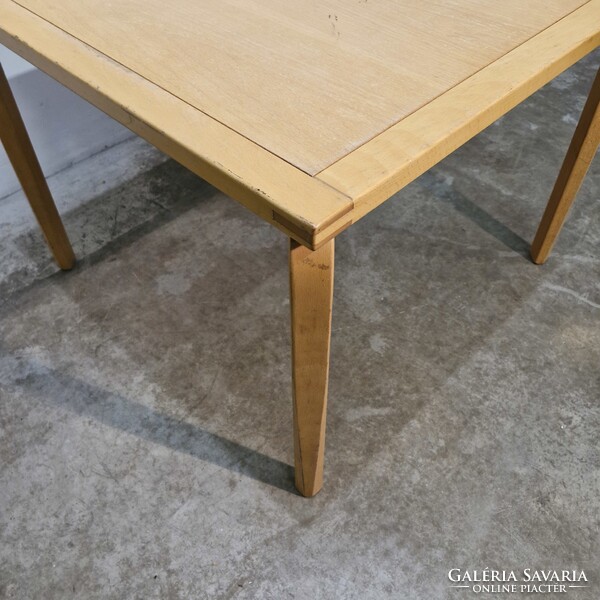 Jelzett dán lerakóasztal, dohányzóasztal plywood, hajlított