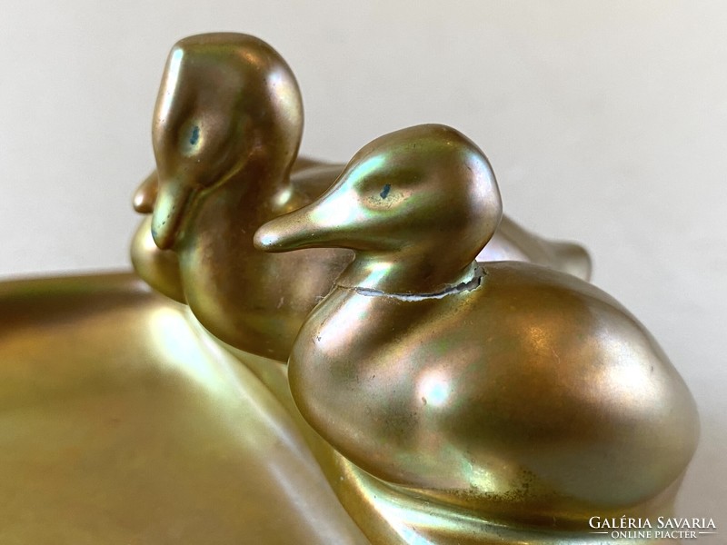 PAJZSPECSÉTES ARANY EOZIN SZÍNŰ ZSOLNAY PORCELÁN ÉKSZERTARTÓ TÁLKA 3 KACSA SZOBORRAL