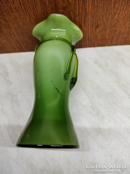 Fordos szájú üveg váza masnival