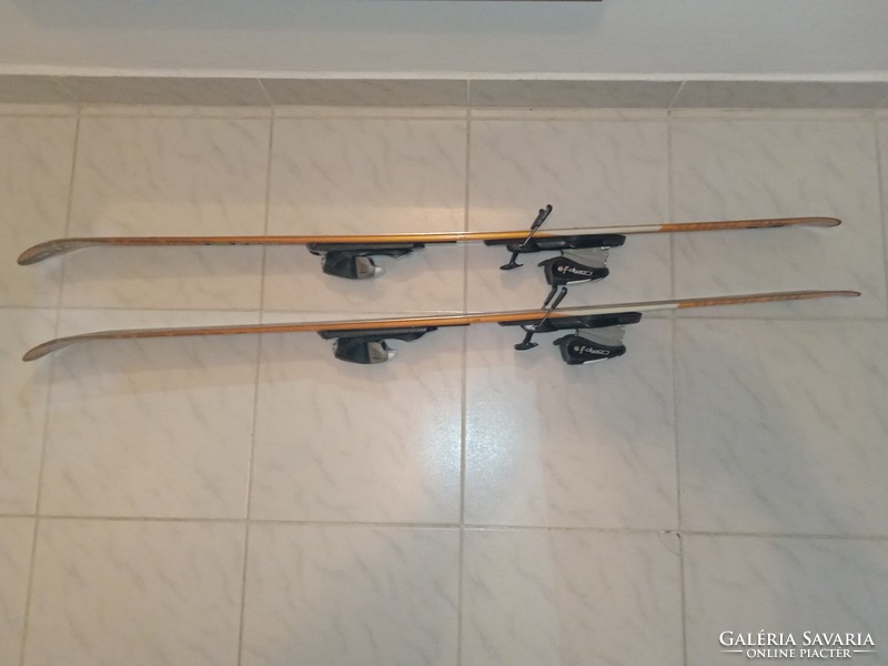 Rossignol Radical junior síléc gyári kötéssel, 130cm, carving síléc, élezett, tökéletes talprésszel