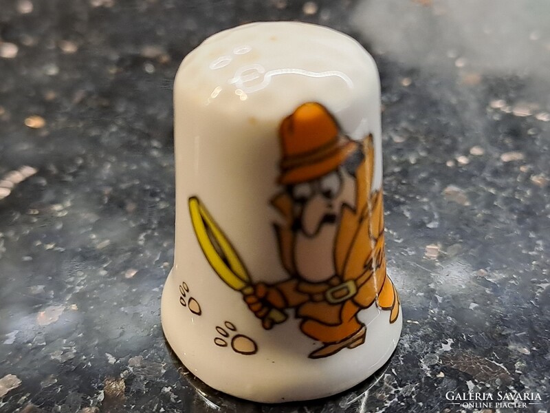 Stoke-on-treint angol porcelán gyűszű Clouseau detektív portréjával Rózsaszín párducból
