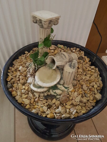 Csobogó szökőkút - kerámia