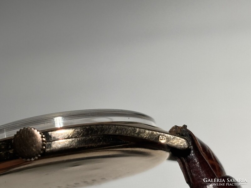 14K Rosé arany gyári tokos 1958-as Doxa saját gyári dobozában, szép számlap, Hirsch szíj 35 mm k.n.