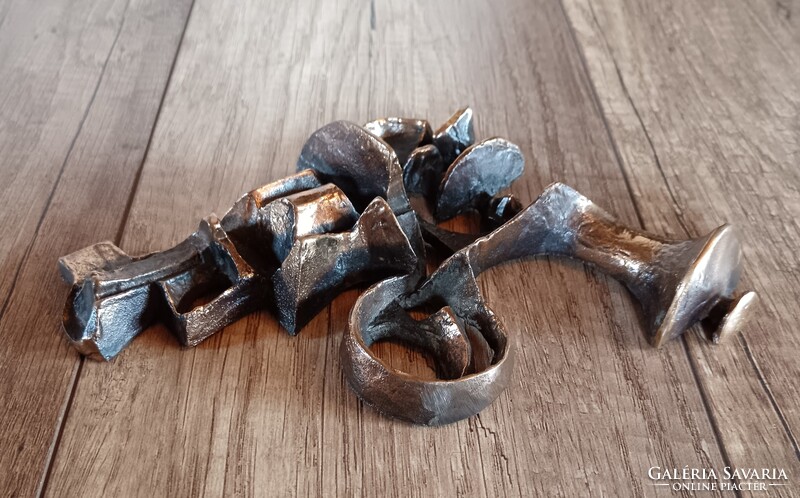Muharos Lajos bronz revolver falidísz