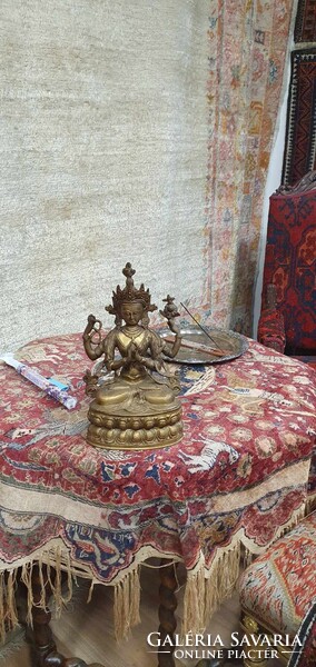Antik tibeti bronz szobor Tara Istennő 36cm. Nagyon szépen kidolgozott. Hibátlan állapotban.