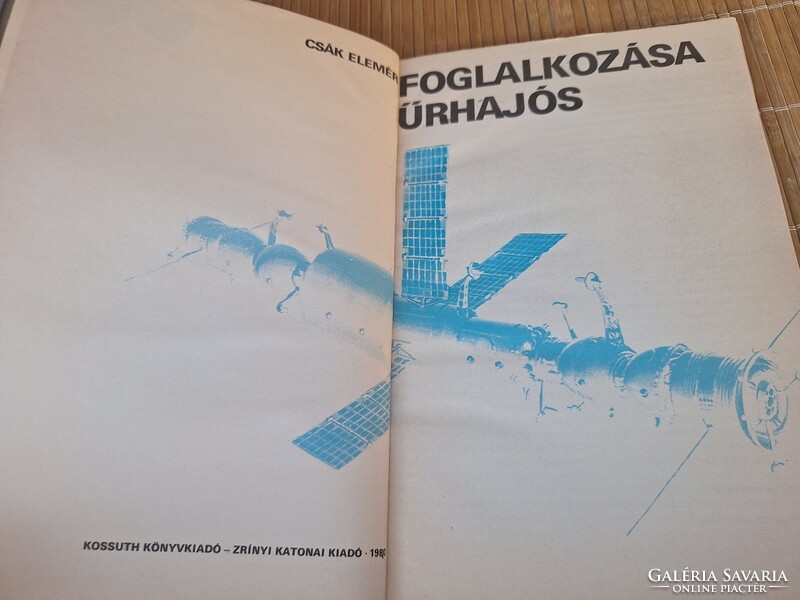 Farkas Bertalan fotók (3db) és egy naptár dedikálva + 2 könyv.