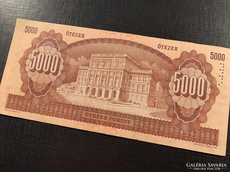 ***  Gyönyörű és Ritka 1990 "J" 5000 forintos ***