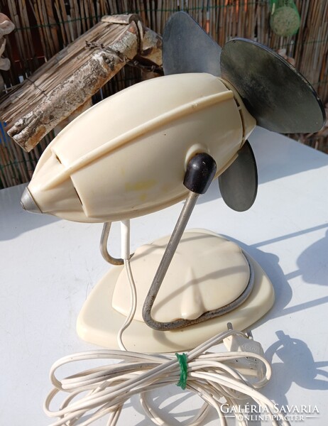 MŰKÖDŐ IMI VIVENTI régi retro magyar asztali ventilátor, 1958-tól.