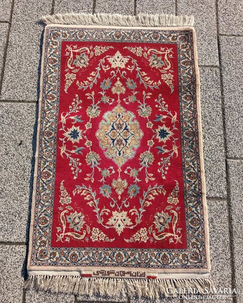 Isfahan selyem konturos szőnyeg szignos ALKUDHATÓ