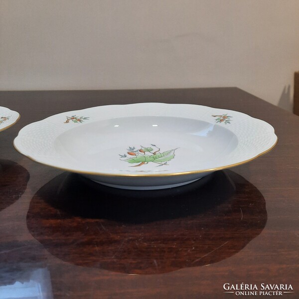 2 db Herendi hecsedli, csipkebogyó mintás porcelán mély, leveses tányér