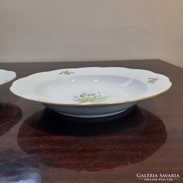 2 db Herendi hecsedli, csipkebogyó mintás porcelán mély, leveses tányér