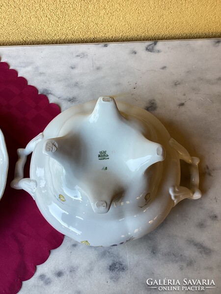 JAROLINA LENGYEL porcelán levesestál és kínáló.