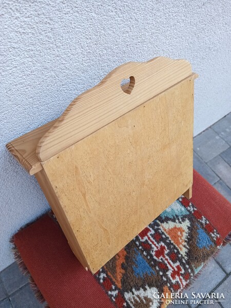 Vintage pici 3 fiókos komód szekrény ékszertartó. Alkudható.