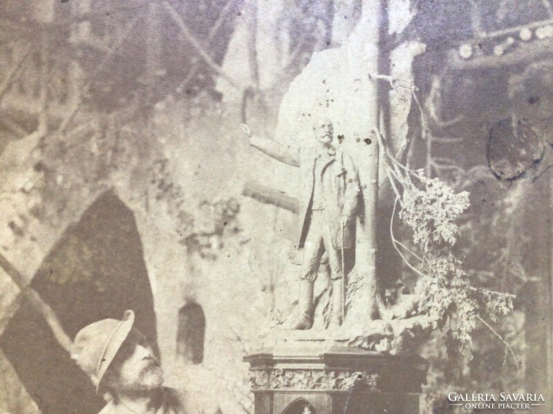 Morelli Gusztáv. Erdötörvény Stróbl Alajos szobra 1893 / Fotó