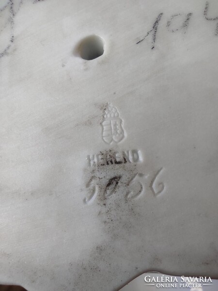 Fehér Herendi porcelán Turul madár karddal
