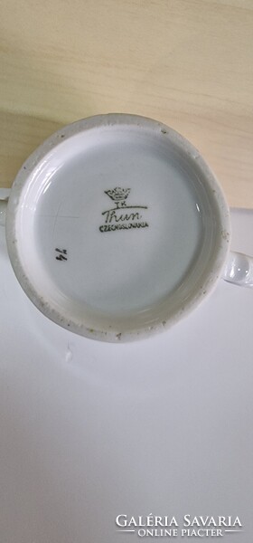 Porcelán kiöntő