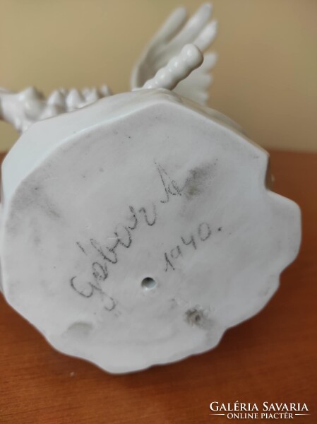 Fehér Herendi porcelán Turul madár karddal
