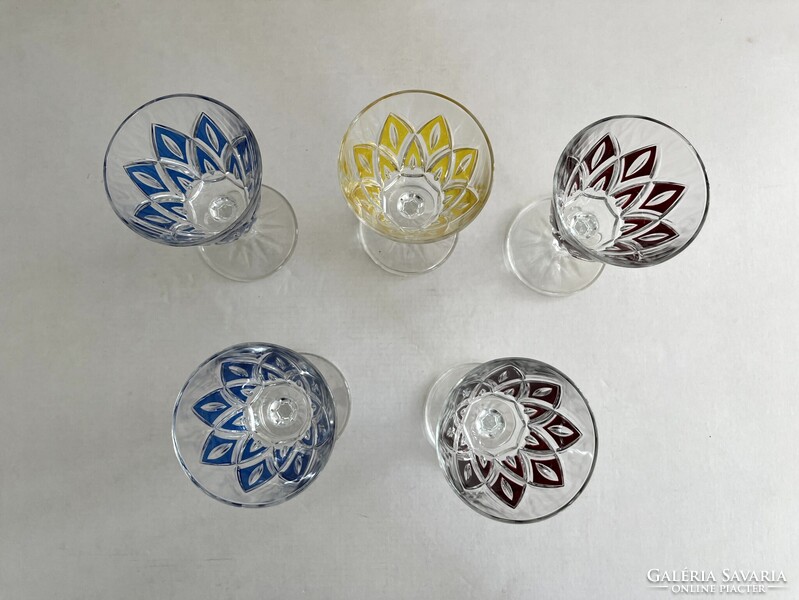 Régi, vintage francia VMC Reims boros, likőrös, színes kristály pohár készlet