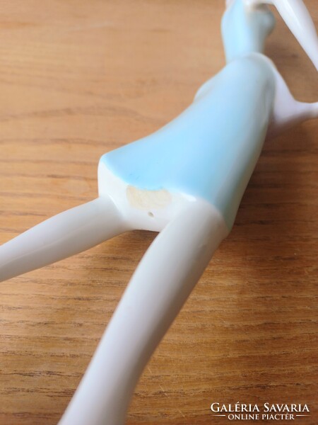 Hollóházi porcelán ritkaság - Az almaszedő - Torma Istvánné tervezése