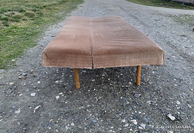 Mid-century sofa designed by Miroslav Navrátil, 1960´s legmenőbb retro szófa kanapé ágy heverő